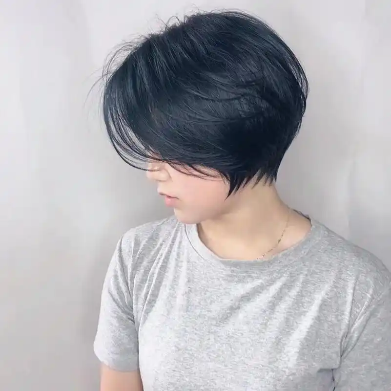 日系短发,蓝黑