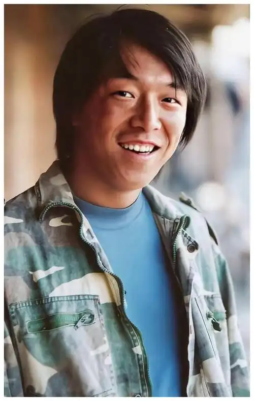 黄渤直播关闭打赏功能坦言大家挣钱不容易网友点赞干得漂亮