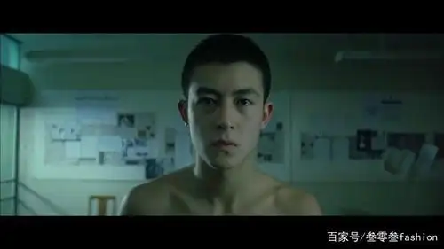 寸头是检验男星颜值的唯一方法,胡歌男神当之无愧,蔡徐坤减分!