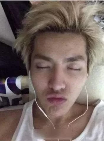 top9 吴亦凡(责编:王宁,蒋成柳)wuli韬韬没了眼线,还真是不习惯呢,黑