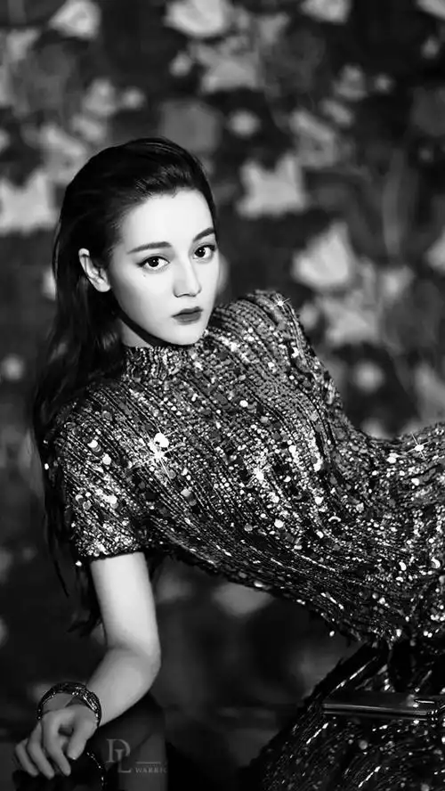 迪丽热巴vogueme杂志