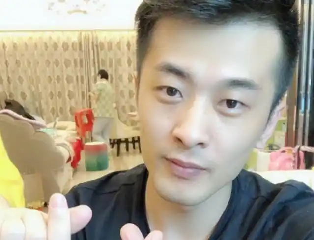 快手辛巴个人资料曝光结婚花千万请明星身家至少20亿