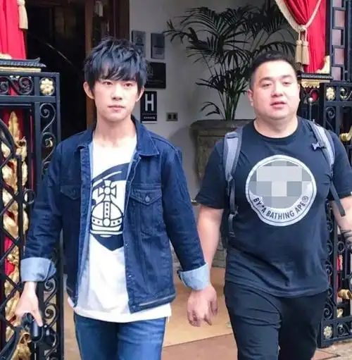 暖心!胖虎发文愿追随易烊千玺到退休