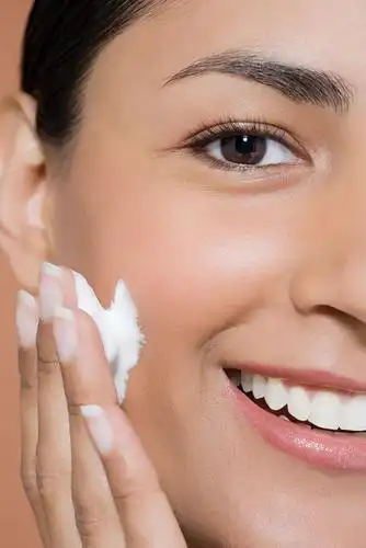 爱肌肤的你选择一款合适的洗面奶吧