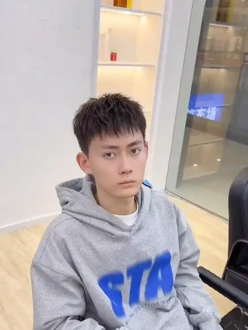 男生锡纸烫图片