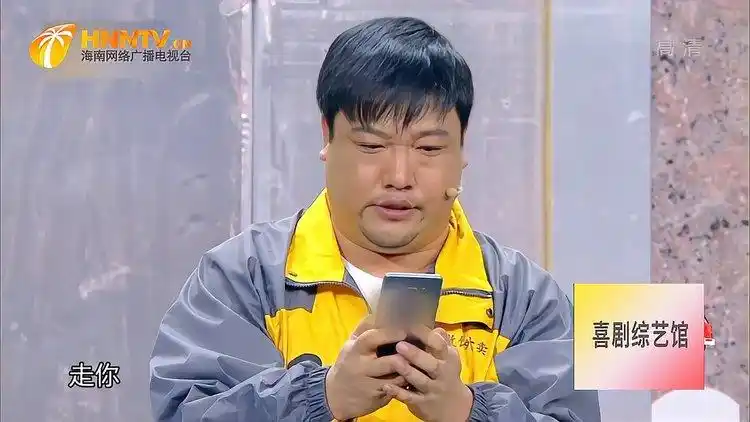 爆笑小品当外卖来敲门贾冰送外卖被怼台下观众笑岔气