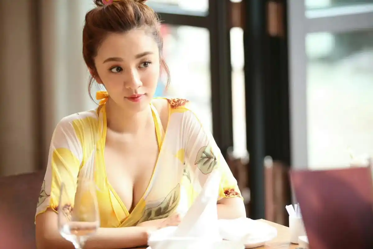 王晓晨泳装写真[色][色] #王晓晨