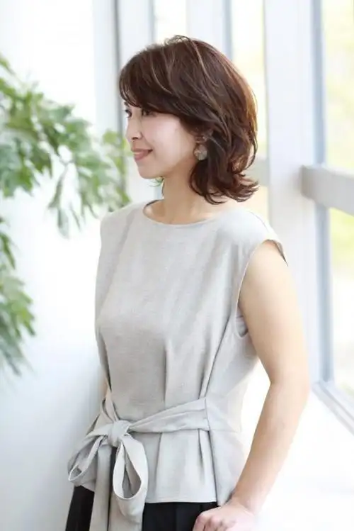 短发怎么烫好看_适合气质女生的短烫发