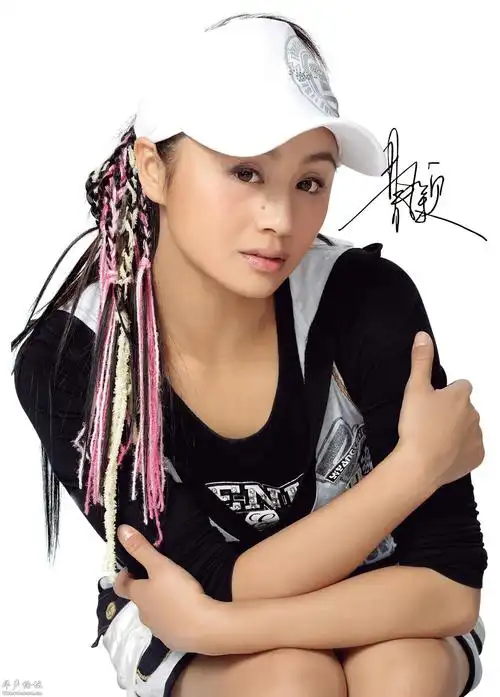 漂亮女艺人曹颖 - 贴图专区 - 华声论坛