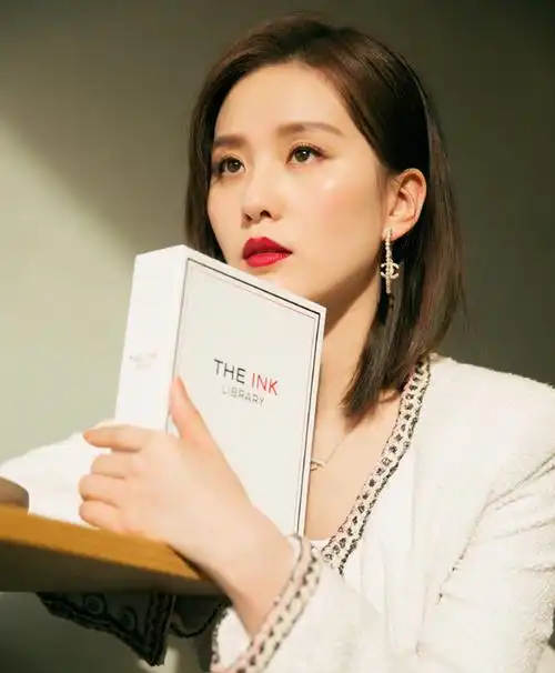 新年新发型,不如考虑冬季好打理的懒人直发