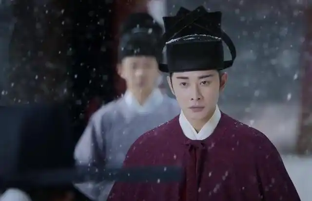 罗晋饰演的太子萧定权可能是目前各种古装剧中最惨的男主之一了,在刚