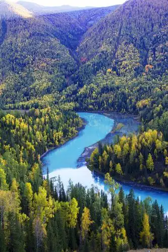 享誉高山湖泊,空中草原,人间仙境美称的北疆风光.