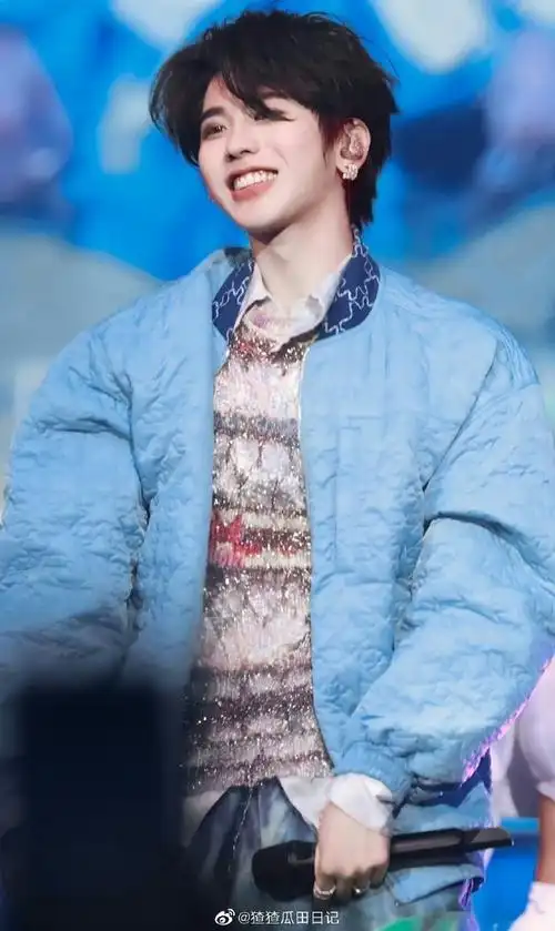 蔡徐坤hugme开场