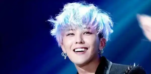 但是他在韩国的地位还是毋庸置疑的,至少作为二代团,权志龙的自作曲的