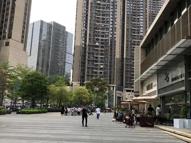 11米层高临街旺铺,一至三楼已做三层使用,深圳龙华龙华中心区壹城中心