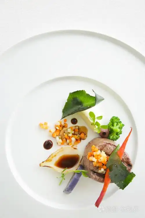 精致菜肴创意餐厅餐概念高级时装美食