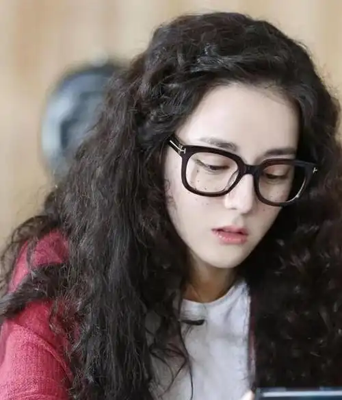 发量超多的女明星,鞠婧祎陈都灵好性感,《流星花园》女二做发替