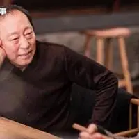 倪大红抽雪茄头像_微信头像图片大全