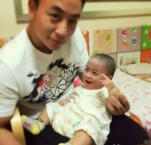 原创童星出道的杨丽晓如今逆袭美得不可方物她和释小龙秘密结婚