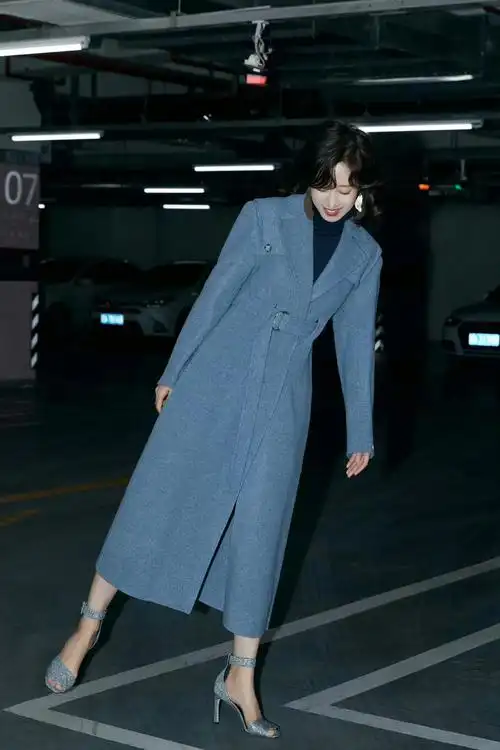 刘敏涛的优雅,让人心醉神迷,但我还是忘不了她的《红色高跟鞋》