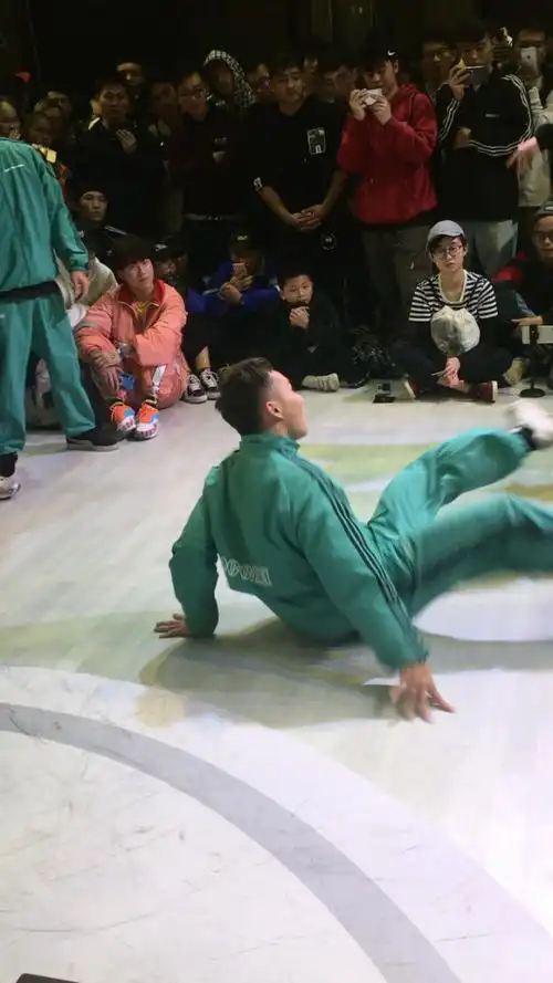 精彩街舞!地板舞!