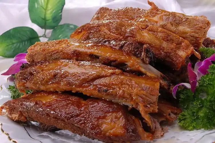 简单又营养的手抓排骨,好吃到停不下来,把隔壁的小朋友都馋哭了