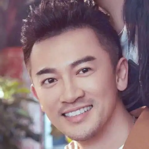 苏有朋还喜欢着赵薇吗?