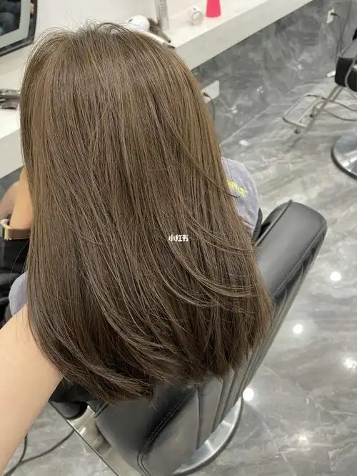 显白发色香草棕汝州苏荷造型