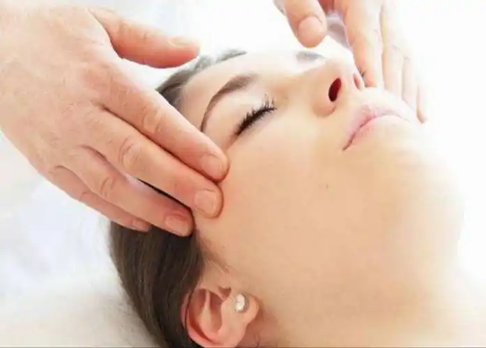 为面瘫而苦恼的你