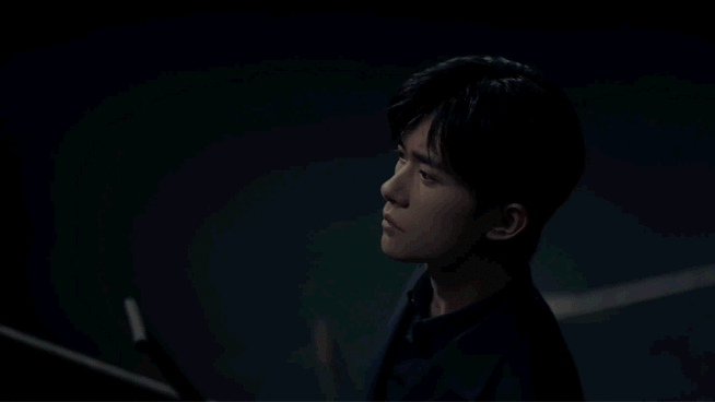 千玺开启九号记忆之谜##易烊千玺九号微电影##无畏出发奇妙即现