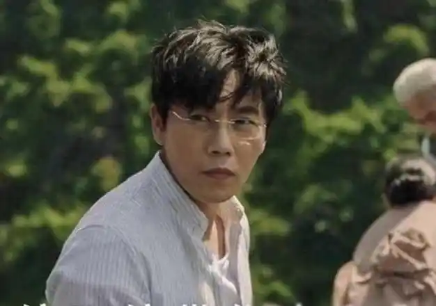 42岁秦昊疑似整容妻子伊能静被扒曾婚内不忠诚网友人红是