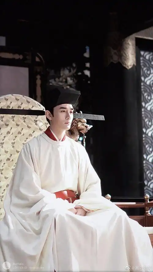 《孤城闭》来袭,王凯古装扮相太惊艳了