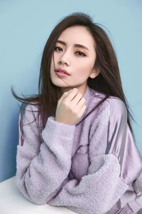 刘惜君只能放弃唱歌在乐坛消失了三年三年中关于她的消息也层出不穷有