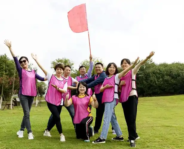 "青春不老,活力绽放"——记武汉实业公司团建拓展活动