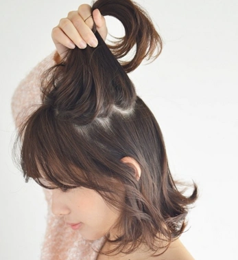 齐肩发的简单扎法100种拉散整理发尾可稍微烫卷