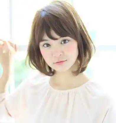 圆脸女生发型设计,短发梨花头打造精致小脸