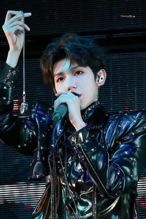 王源- 高清图片,堆糖,美图壁纸兴趣社区