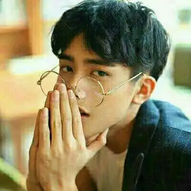 戴眼镜阳光高冷型气质男头合集_男生头像_美头网