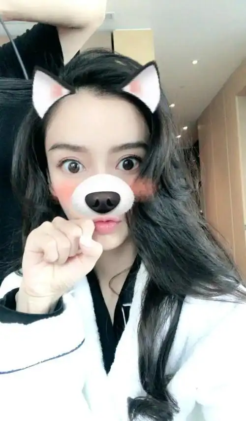 辣妈baby玩自拍, 嘟嘴卖萌停不下来