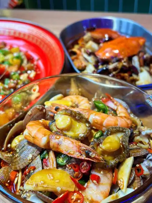 亲民小海鲜大排档02腌汁海鲜吃的我嗦手指