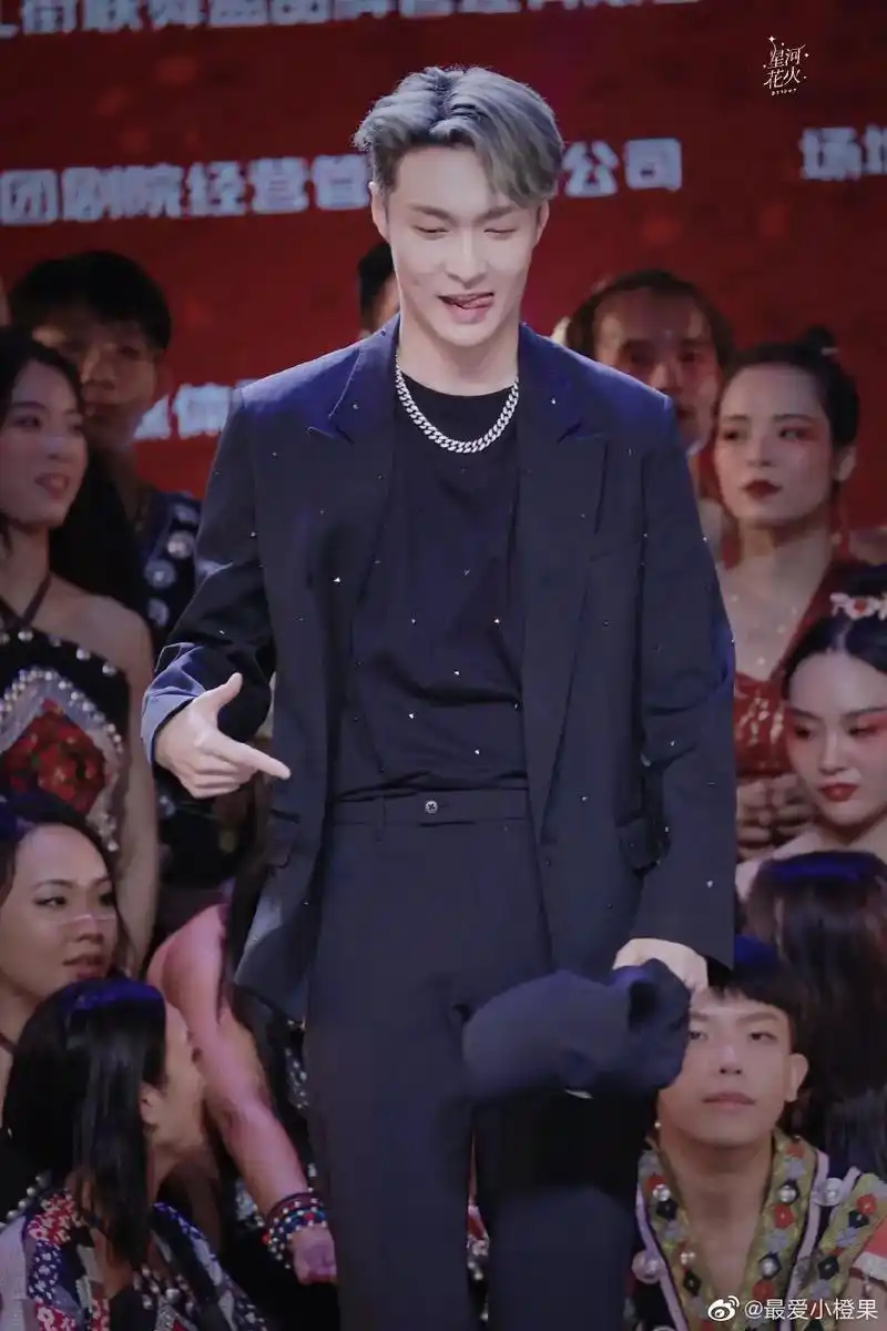 mallstars国际齐舞大赛 #张艺兴 #贝壳女孩 #张 - 抖音