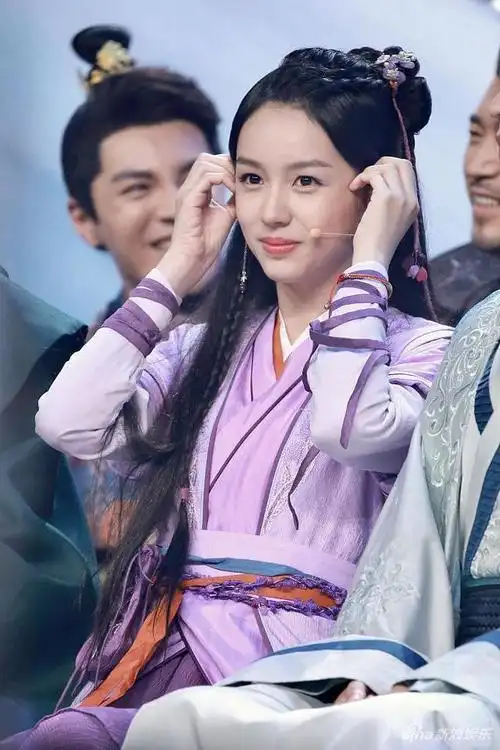 《山河令》演唱会众主创齐聚 龚俊张哲瀚热聊互动不断