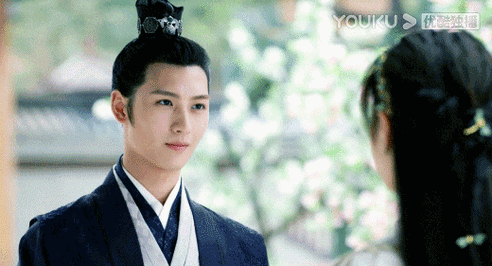 小丸子因为和司徒凛吃饭的事差点被教训,千钧一发之际梅世青帅气现身