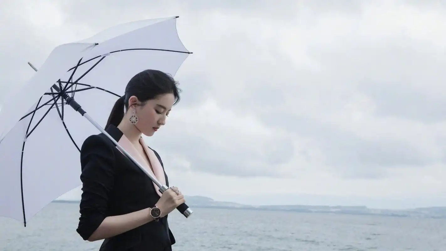 刘亦菲西子湖畔的神仙姐姐