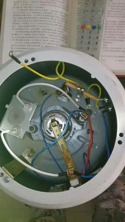 三角牌电饭锅线路接错了请大师指教