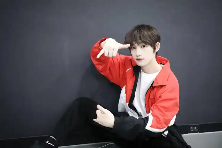 丁程鑫 - 堆糖,美图壁纸兴趣社区