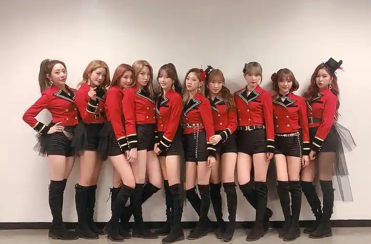 宇宙少女打歌服更新至190126音银