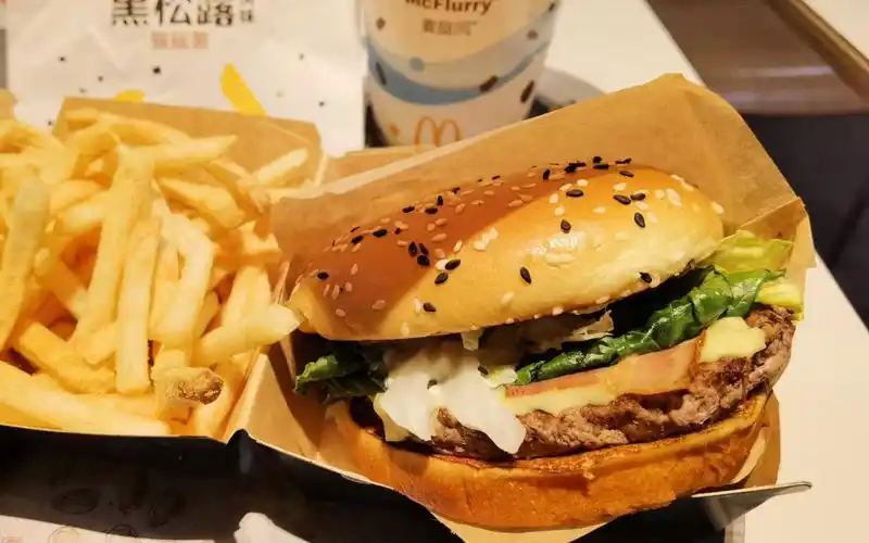 【虎食记4】麦当劳新品 意式黑醋烧烤风味安格斯厚牛堡61黑松露风味