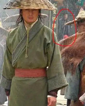 《水浒传》中8个穿帮镜头,能看出5个出来的,一定看了至少100遍_凤凰网