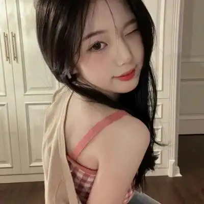 很有个性的时尚的撩人美女头_女生头像_美头网